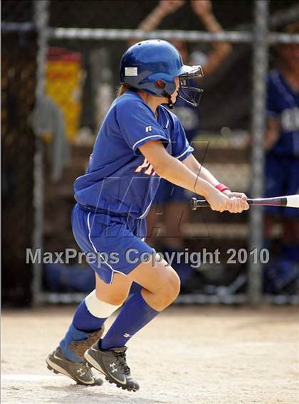 Thumbnail 2 in Pearl River vs. Hendrick Hudson (Section 1 Class A Final) photogallery.