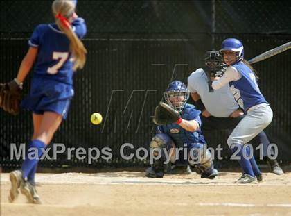 Thumbnail 2 in Pearl River vs. Hendrick Hudson (Section 1 Class A Final) photogallery.