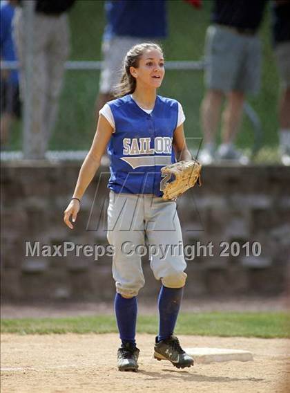 Thumbnail 1 in Pearl River vs. Hendrick Hudson (Section 1 Class A Final) photogallery.