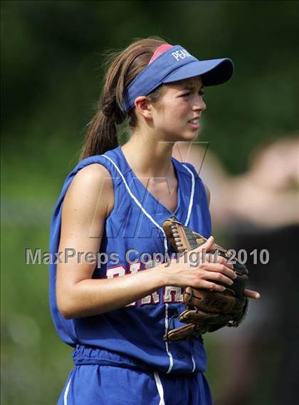 Thumbnail 3 in Pearl River vs. Hendrick Hudson (Section 1 Class A Final) photogallery.