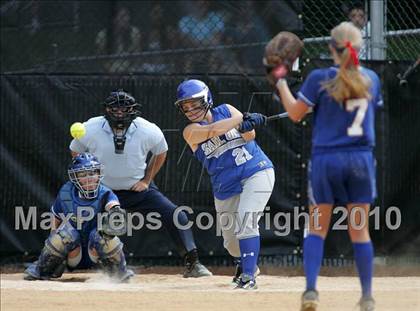 Thumbnail 1 in Pearl River vs. Hendrick Hudson (Section 1 Class A Final) photogallery.