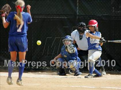 Thumbnail 3 in Pearl River vs. Hendrick Hudson (Section 1 Class A Final) photogallery.