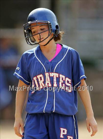 Thumbnail 2 in Pearl River vs. Hendrick Hudson (Section 1 Class A Final) photogallery.