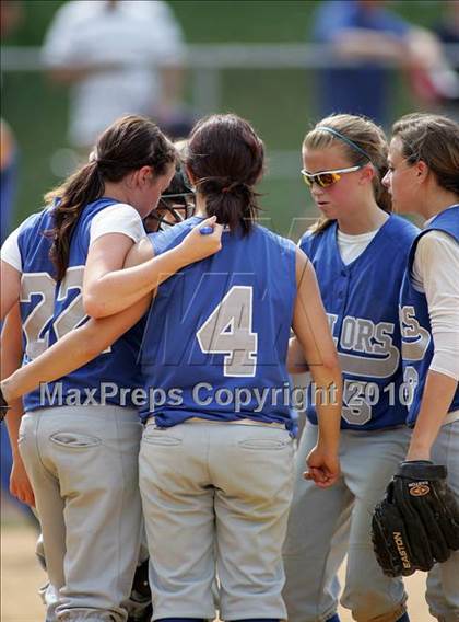 Thumbnail 1 in Pearl River vs. Hendrick Hudson (Section 1 Class A Final) photogallery.