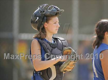 Thumbnail 2 in Pearl River vs. Hendrick Hudson (Section 1 Class A Final) photogallery.