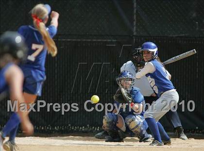 Thumbnail 2 in Pearl River vs. Hendrick Hudson (Section 1 Class A Final) photogallery.