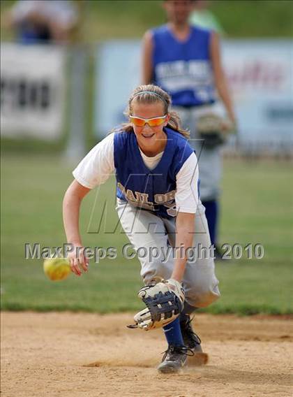 Thumbnail 3 in Pearl River vs. Hendrick Hudson (Section 1 Class A Final) photogallery.