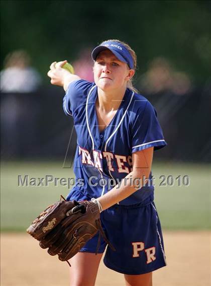 Thumbnail 2 in Pearl River vs. Hendrick Hudson (Section 1 Class A Final) photogallery.