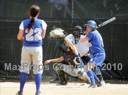 Thumbnail 3 in Pearl River vs. Hendrick Hudson (Section 1 Class A Final) photogallery.