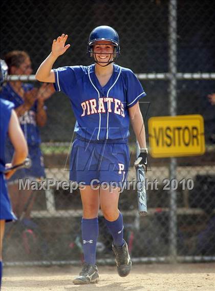 Thumbnail 1 in Pearl River vs. Hendrick Hudson (Section 1 Class A Final) photogallery.