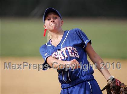 Thumbnail 1 in Pearl River vs. Hendrick Hudson (Section 1 Class A Final) photogallery.