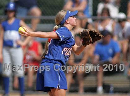 Thumbnail 3 in Pearl River vs. Hendrick Hudson (Section 1 Class A Final) photogallery.