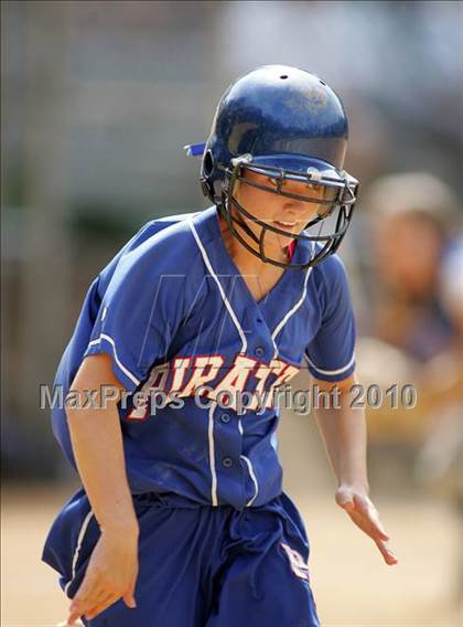 Thumbnail 1 in Pearl River vs. Hendrick Hudson (Section 1 Class A Final) photogallery.