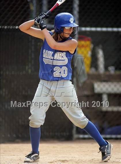 Thumbnail 1 in Pearl River vs. Hendrick Hudson (Section 1 Class A Final) photogallery.