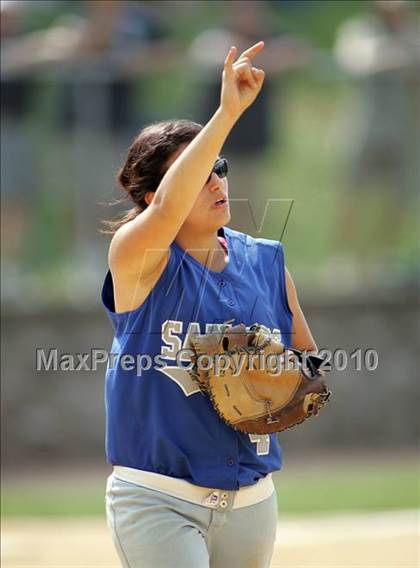 Thumbnail 1 in Pearl River vs. Hendrick Hudson (Section 1 Class A Final) photogallery.