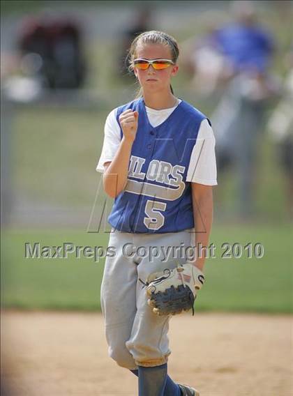 Thumbnail 2 in Pearl River vs. Hendrick Hudson (Section 1 Class A Final) photogallery.