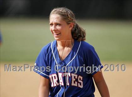 Thumbnail 2 in Pearl River vs. Hendrick Hudson (Section 1 Class A Final) photogallery.