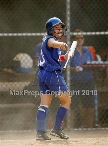 Thumbnail 2 in Pearl River vs. Hendrick Hudson (Section 1 Class A Final) photogallery.