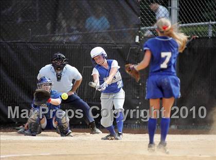 Thumbnail 2 in Pearl River vs. Hendrick Hudson (Section 1 Class A Final) photogallery.