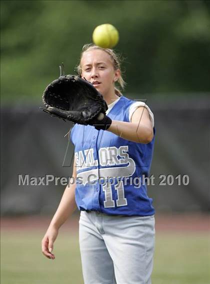 Thumbnail 2 in Pearl River vs. Hendrick Hudson (Section 1 Class A Final) photogallery.