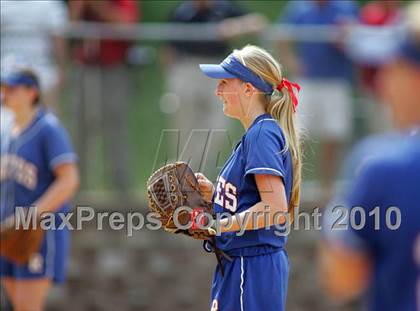 Thumbnail 3 in Pearl River vs. Hendrick Hudson (Section 1 Class A Final) photogallery.