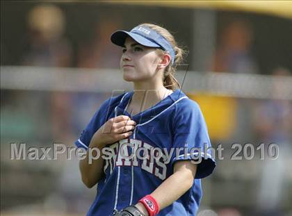 Thumbnail 2 in Pearl River vs. Hendrick Hudson (Section 1 Class A Final) photogallery.