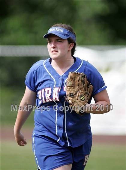 Thumbnail 3 in Pearl River vs. Hendrick Hudson (Section 1 Class A Final) photogallery.