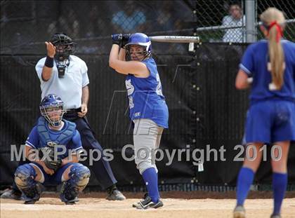 Thumbnail 3 in Pearl River vs. Hendrick Hudson (Section 1 Class A Final) photogallery.