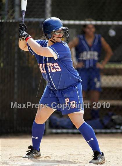 Thumbnail 1 in Pearl River vs. Hendrick Hudson (Section 1 Class A Final) photogallery.