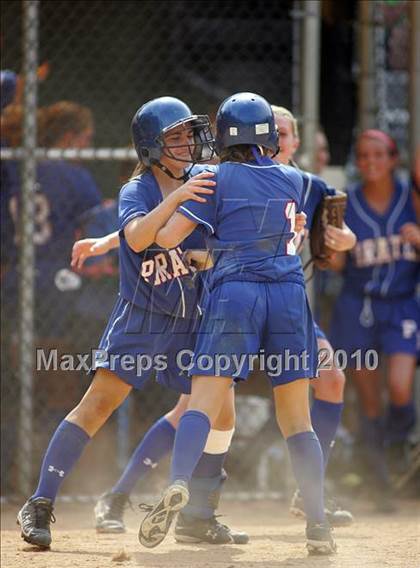 Thumbnail 2 in Pearl River vs. Hendrick Hudson (Section 1 Class A Final) photogallery.