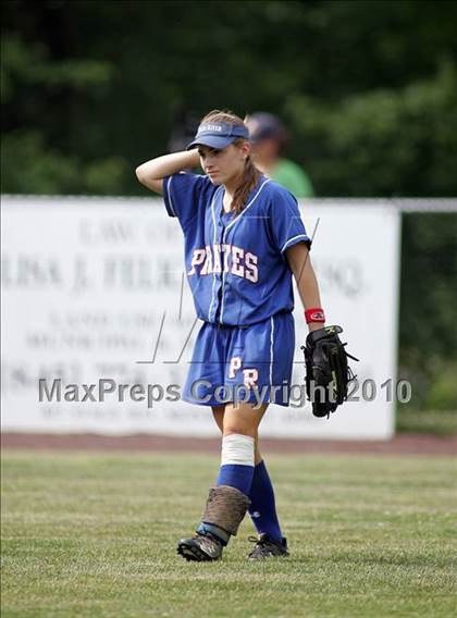 Thumbnail 3 in Pearl River vs. Hendrick Hudson (Section 1 Class A Final) photogallery.