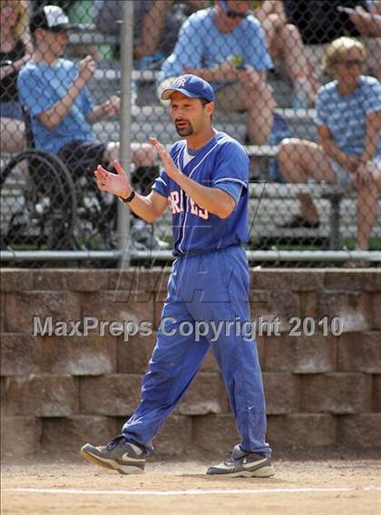 Thumbnail 2 in Pearl River vs. Hendrick Hudson (Section 1 Class A Final) photogallery.