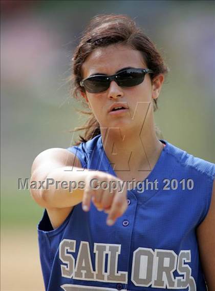 Thumbnail 1 in Pearl River vs. Hendrick Hudson (Section 1 Class A Final) photogallery.