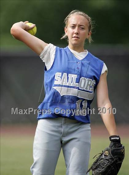 Thumbnail 1 in Pearl River vs. Hendrick Hudson (Section 1 Class A Final) photogallery.