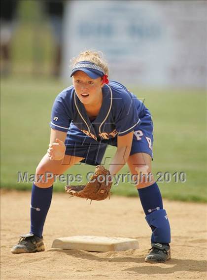 Thumbnail 2 in Pearl River vs. Hendrick Hudson (Section 1 Class A Final) photogallery.