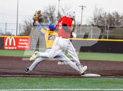Thumbnail 2 in Beechwood vs Newport Central Catholic (All A Classic) photogallery.