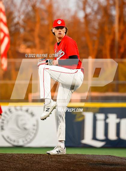 Thumbnail 3 in Beechwood vs Newport Central Catholic (All A Classic) photogallery.