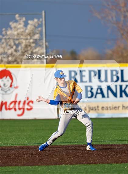 Thumbnail 2 in Beechwood vs Newport Central Catholic (All A Classic) photogallery.