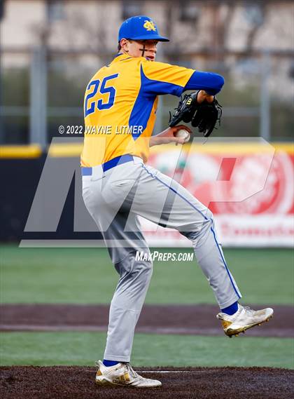 Thumbnail 2 in Beechwood vs Newport Central Catholic (All A Classic) photogallery.