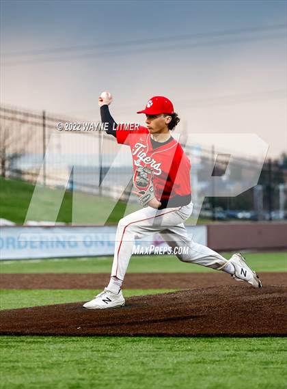 Thumbnail 3 in Beechwood vs Newport Central Catholic (All A Classic) photogallery.