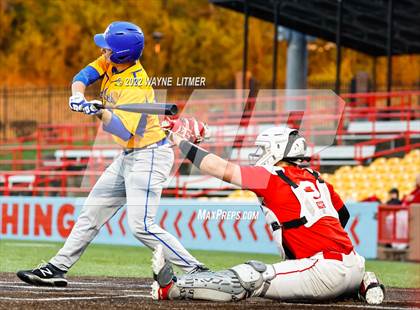 Thumbnail 2 in Beechwood vs Newport Central Catholic (All A Classic) photogallery.