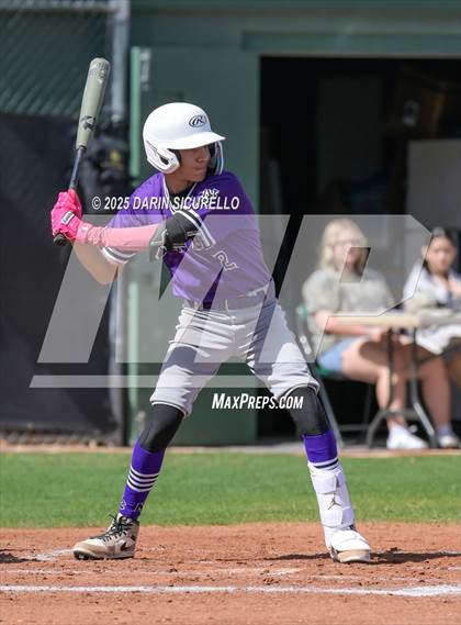 Thumbnail 3 in North Canyon vs Skyline (Pinon/Huffman Memorial Invitational) photogallery.