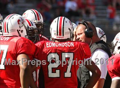 Thumbnail 1 in Wayne vs. McKinley (Kirk Herbstreit National Kickoff Classic) photogallery.
