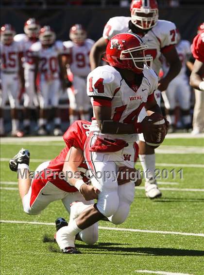 Thumbnail 1 in Wayne vs. McKinley (Kirk Herbstreit National Kickoff Classic) photogallery.