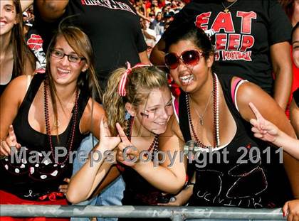 Thumbnail 2 in Wayne vs. McKinley (Kirk Herbstreit National Kickoff Classic) photogallery.