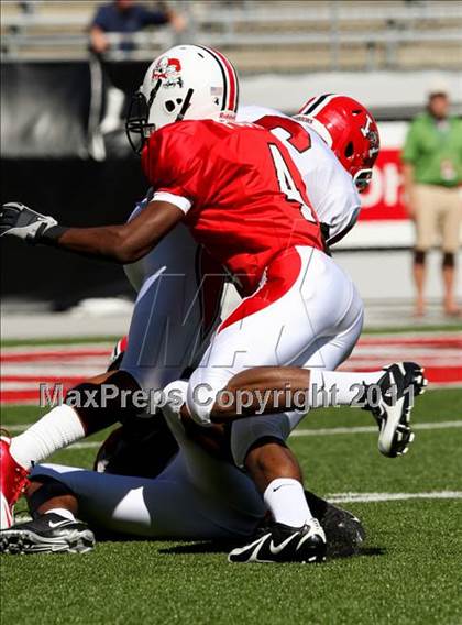 Thumbnail 2 in Wayne vs. McKinley (Kirk Herbstreit National Kickoff Classic) photogallery.