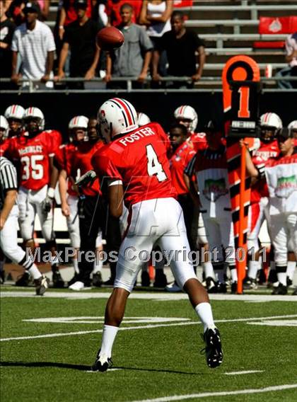 Thumbnail 1 in Wayne vs. McKinley (Kirk Herbstreit National Kickoff Classic) photogallery.