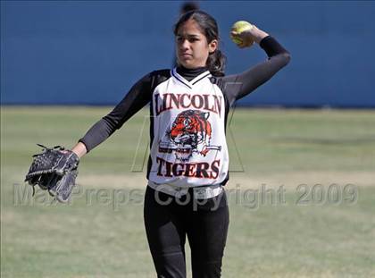 Thumbnail 3 in Lincoln vs. Birmingham (Valley Classic) photogallery.