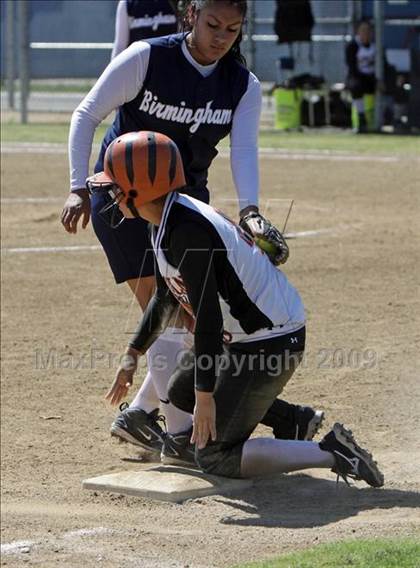 Thumbnail 2 in Lincoln vs. Birmingham (Valley Classic) photogallery.