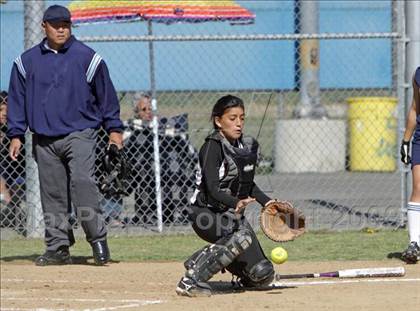 Thumbnail 3 in Lincoln vs. Birmingham (Valley Classic) photogallery.